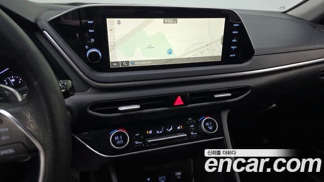 Hyundai Sonata Hybrid 2020 — Photo 10/20
