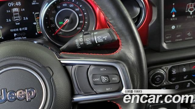 Jeep Wrangler 2021 — ფოტო 18/20