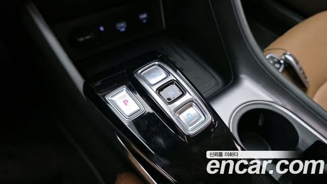 Hyundai Sonata 2020 — ფოტო 9/20