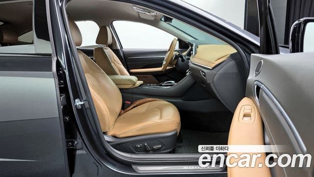 Hyundai Sonata 2020 — ფოტო 11/20