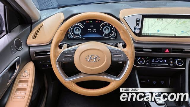 Hyundai Sonata 2020 — ფოტო 13/20