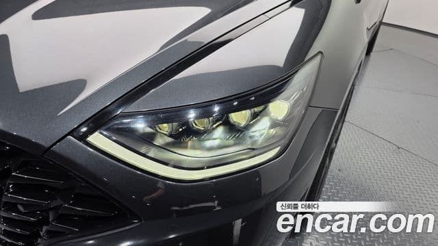 Hyundai Sonata Hybrid 2020 — Photo 12/34
