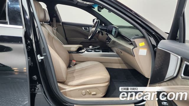 Kia K8 2022 — Şəkil 12/40