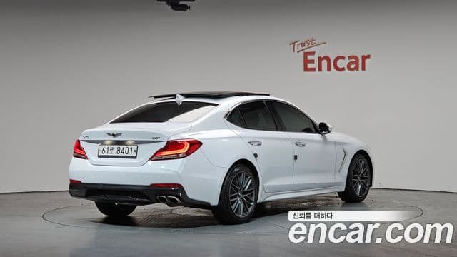 Genesis G70 2018 — ფოტო 2/20