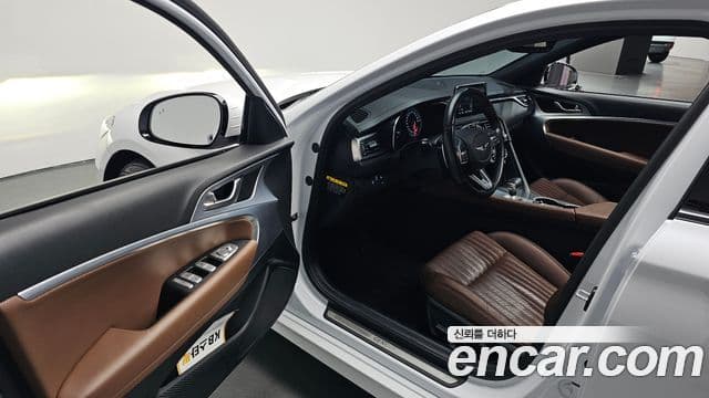 Genesis G70 2018 — ფოტო 10/20