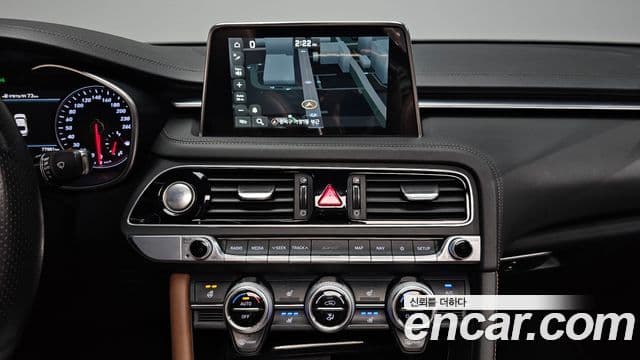 Genesis G70 2018 — ფოტო 13/20