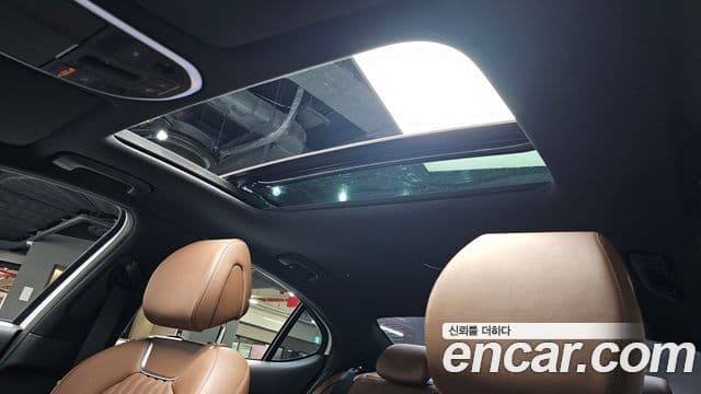 Genesis G70 2018 — ფოტო 16/20
