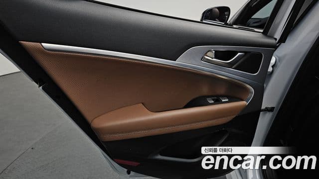 Genesis G70 2018 — Photo 31/34