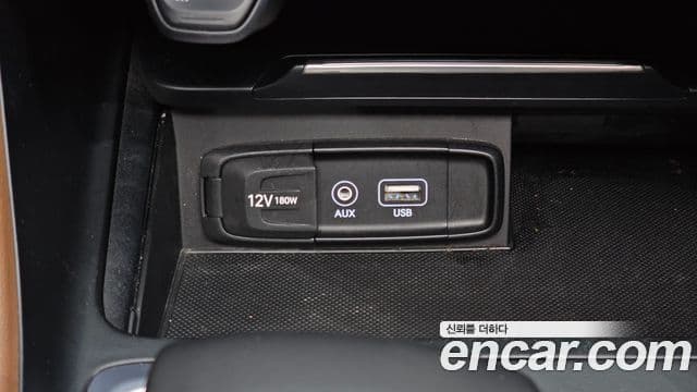 Genesis G70 2018 — Photo 26/34