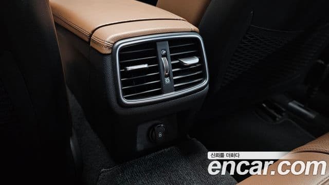Genesis G70 2018 — Photo 27/34