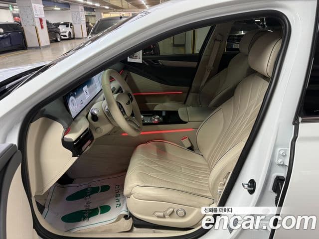 Genesis Electrified G80 2025 — Şəkil 8/20