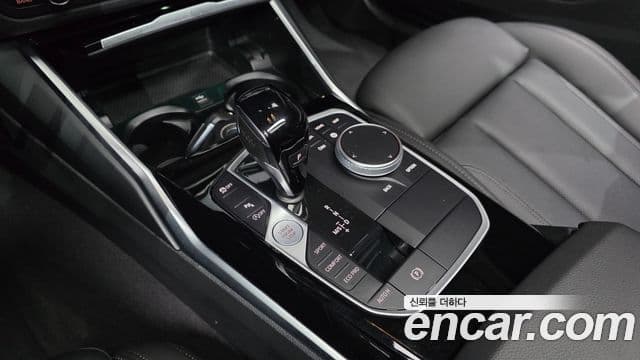 BMW 3 Series 2022 — ფოტო 9/20