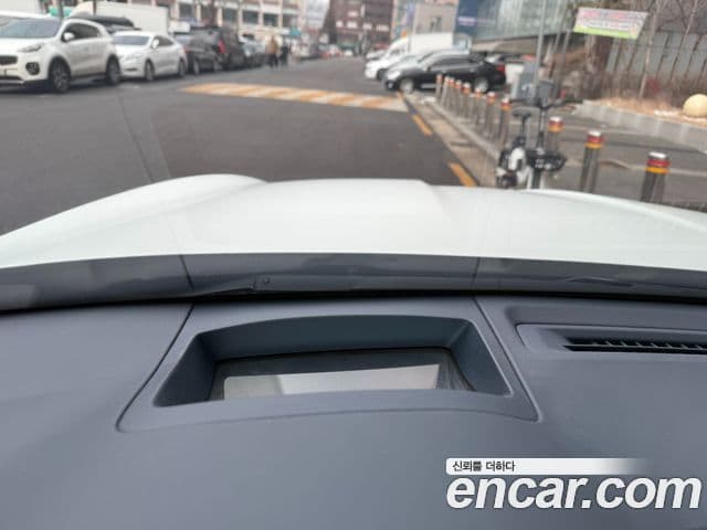 Genesis GV70 2021 — ფოტო 15/20