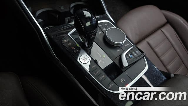 BMW 3 Series 2021 — ფოტო 9/20