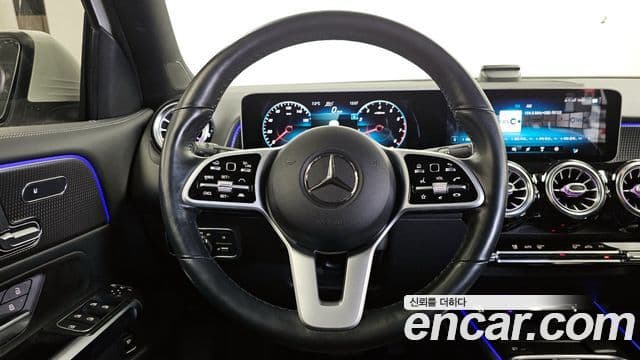 Mercedes-Benz GLB-Class 2020 — ფოტო 13/20