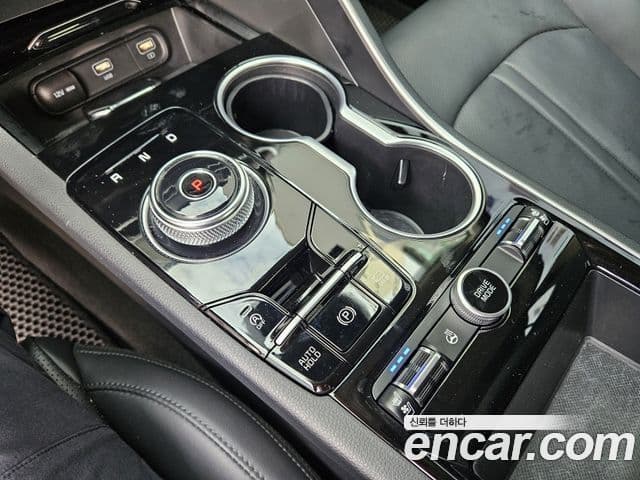 Kia K5 2021 — Şəkil 8/19