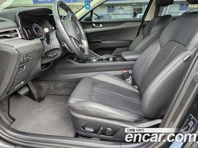 Kia K5 2021 — Şəkil 16/19