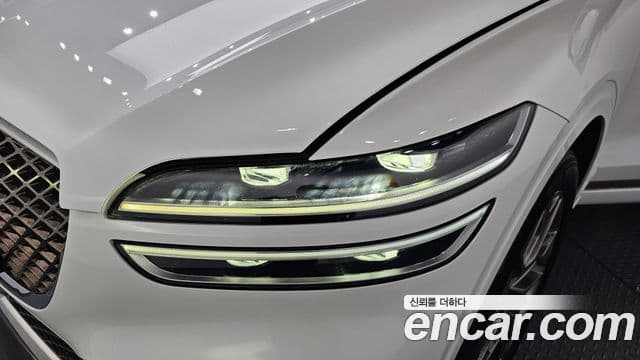 Genesis GV70 2021 — Photo 36/37