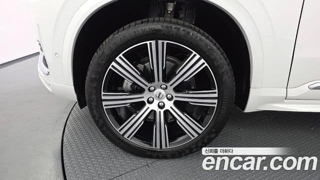 Volvo XC90 2025 — ფოტო 5/20