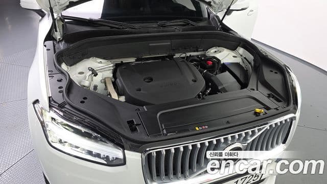 Volvo XC90 2025 — ფოტო 6/20
