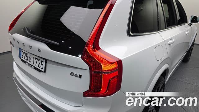 Volvo XC90 2025 — Photo 20/33