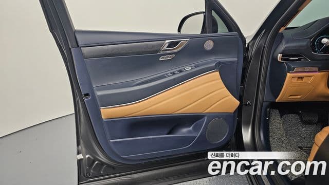 Genesis GV80 2023 — ფოტო 11/33
