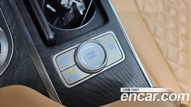 Genesis GV80 2023 — ფოტო 19/33