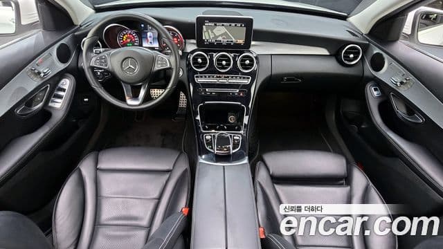 Mercedes-Benz C-Class 2018 — ფოტო 7/20