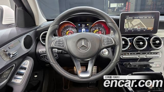 Mercedes-Benz C-Class 2018 — ფოტო 14/20
