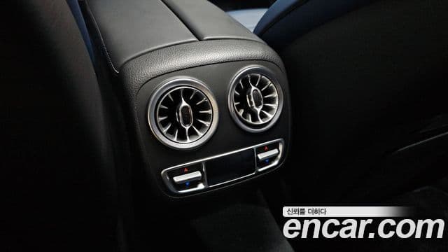 Mercedes-Benz CLS-Class 2022 — Photo 19/33