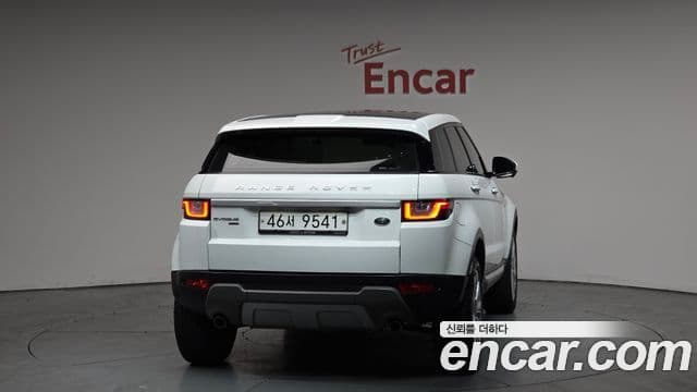 Land Rover Range Rover Evoque 2019 — Şəkil 12/31