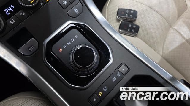 Land Rover Range Rover Evoque 2019 — Şəkil 30/31