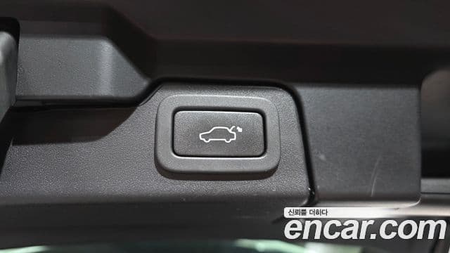 Land Rover Range Rover Evoque 2019 — Şəkil 24/31
