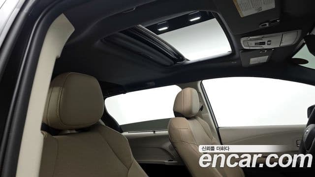 Toyota Sienna 2024 — ფოტო 15/20
