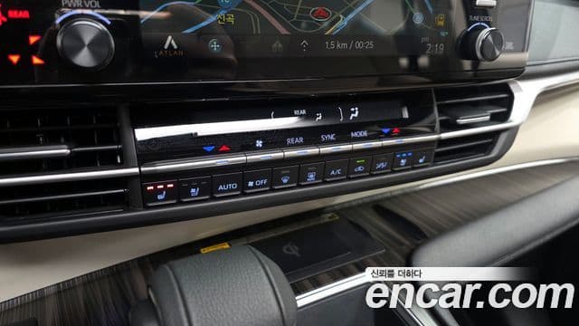 Toyota Sienna 2024 — ფოტო 18/20
