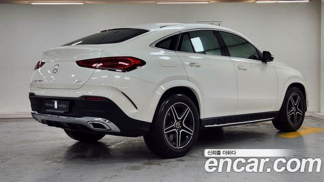Mercedes-Benz GLE-Class 2021 — ფოტო 1/17