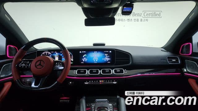 Mercedes-Benz GLE-Class 2021 — Photo 12/17