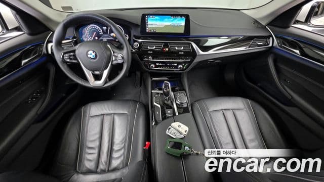 BMW 5 Series 2018 — Şəkil 7/20
