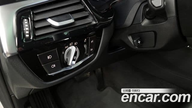 BMW 5 Series 2018 — Şəkil 17/20