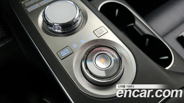 Genesis GV70 2021 — ფოტო 9/20