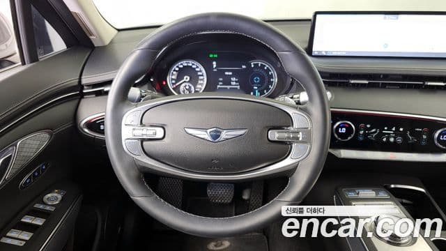 Genesis GV70 2021 — ფოტო 13/20