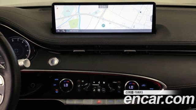 Genesis GV70 2021 — ფოტო 14/20