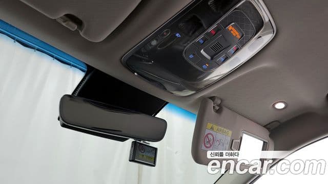 Genesis GV70 2021 — ფოტო 17/20