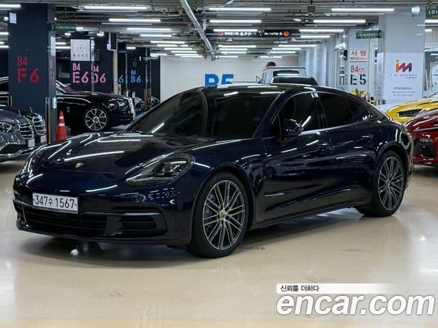 Porsche Panamera 2018 — ფოტო 9/20