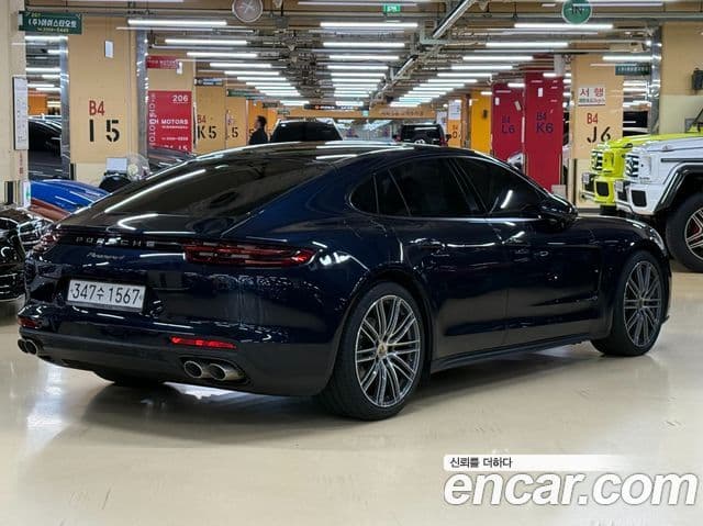 Porsche Panamera 2018 — ფოტო 4/20