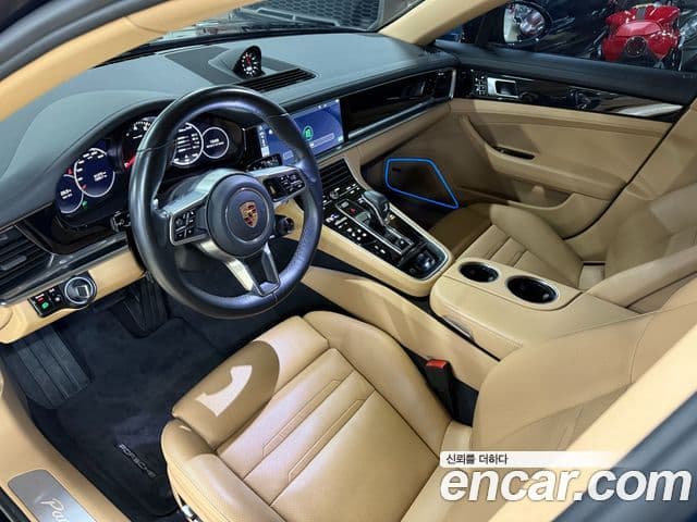 Porsche Panamera 2018 — ფოტო 19/20