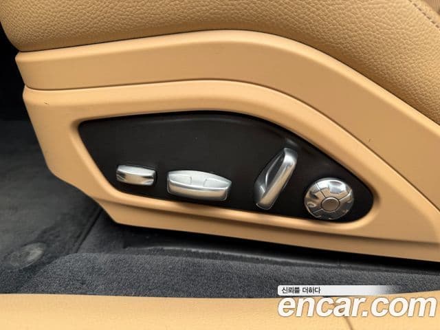 Porsche Panamera 2018 — ფოტო 1/20