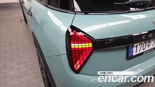 Mini Cooper S 2025 — Photo 17/34