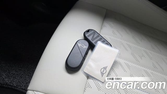 Mini Cooper S 2025 — Photo 14/34