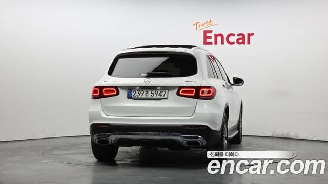 Mercedes-Benz GLC-Class 2021 — Photo 8/31